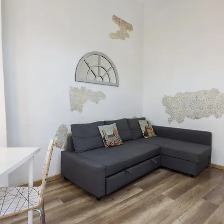Artist's Refuge By Mmega Apartament *
