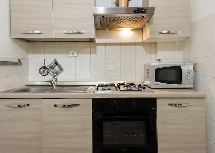 Artist's Refuge By Mmega Apartament *